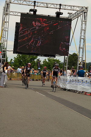 BRAINIACS - Finish Line –2013 RIDE TO CONQUER CANCER –BCCF – Ron Sombilon Photography-69