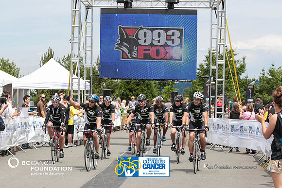 FINISH LINE - 2013 RTCC – Ron Sombilon Photography Team-421-WEB