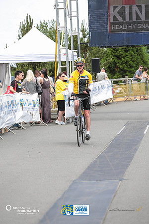 FINISH LINE - 2013 RTCC – Ron Sombilon Photography Team-320-