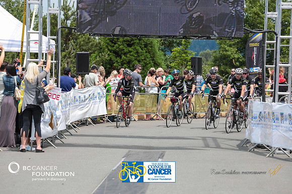 FINISH LINE - 2013 RTCC – Ron Sombilon Photography Team-418-