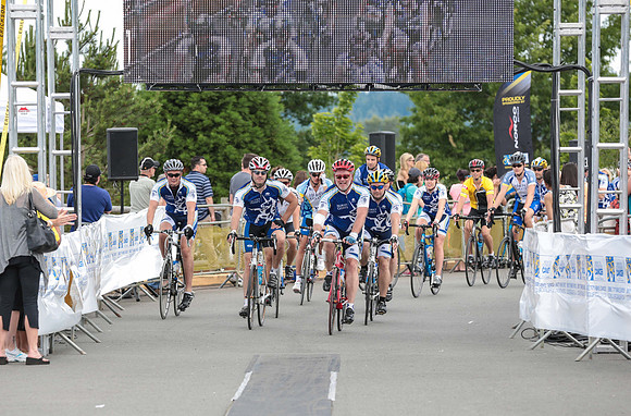 FINISH LINE - 2013 RTCC – Ron Sombilon Photography Team-365