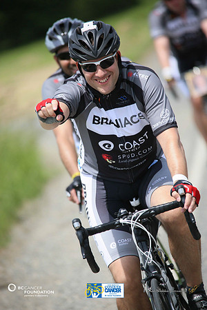 BRAINIACS  - Team en route –2013 RIDE TO CONQUER CANCER –BCCF – Ron Sombilon Photography-210-