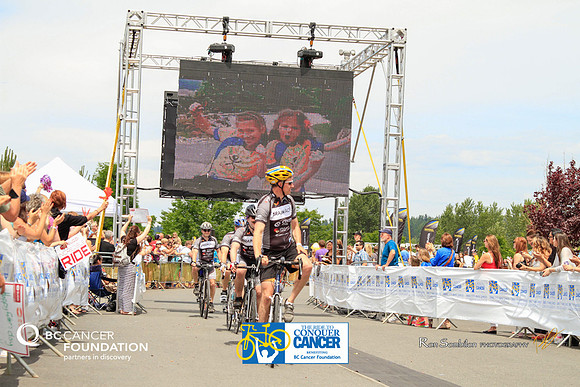 BRAINIACS - Finish Line –2013 RIDE TO CONQUER CANCER –BCCF – Ron Sombilon Photography-52-WEB