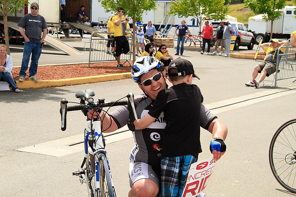 BRAINIACS - Finish Line –2013 RIDE TO CONQUER CANCER –BCCF – Ron Sombilon Photography-3