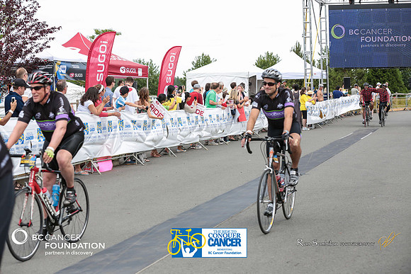 FINISH LINE - 2013 RTCC – Ron Sombilon Photography Team-180-WEB