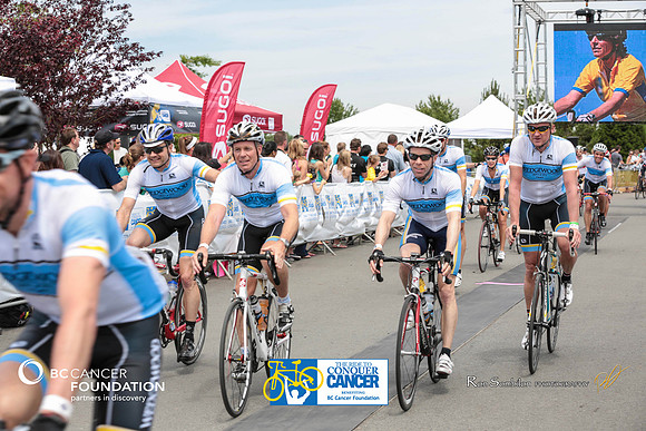 FINISH LINE - 2013 RTCC – Ron Sombilon Photography Team-453-