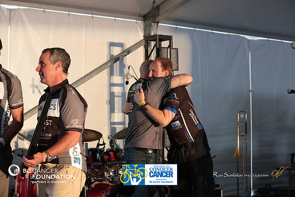 CAMP – SPEECHES – ART AWARD –2013 RIDE TO CONQUER CANCER –BC CANCER FOUNDATION – Ron Sombilon Photography_-110-
