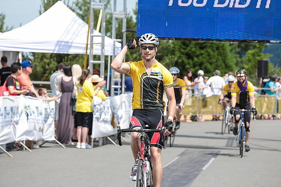 FINISH LINE - 2013 RTCC – Ron Sombilon Photography Team-212