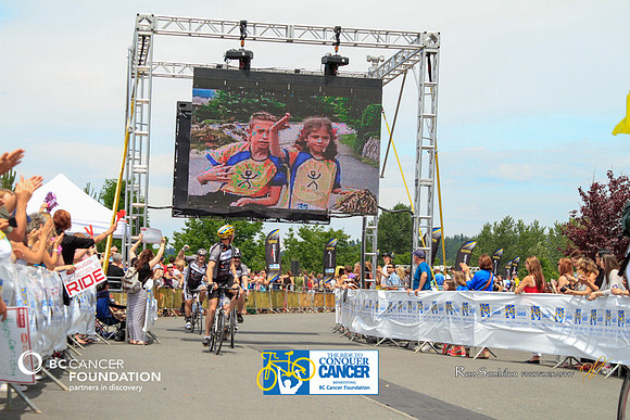 BRAINIACS - Finish Line –2013 RIDE TO CONQUER CANCER –BCCF – Ron Sombilon Photography-48-WEB