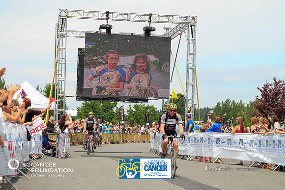 BRAINIACS - Finish Line –2013 RIDE TO CONQUER CANCER –BCCF – Ron Sombilon Photography-46-WEB