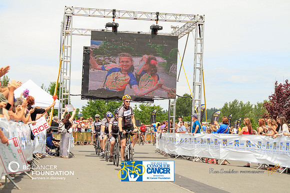 BRAINIACS - Finish Line –2013 RIDE TO CONQUER CANCER –BCCF – Ron Sombilon Photography-50-WEB