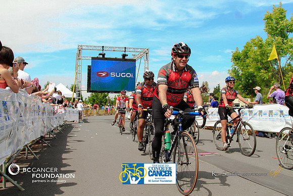 The Motley Crew -finish line –2013 RIDE TO CONQUER CANCER –BC CANCER FOUNDATION – Ron Sombilon Photography_-17-WEB