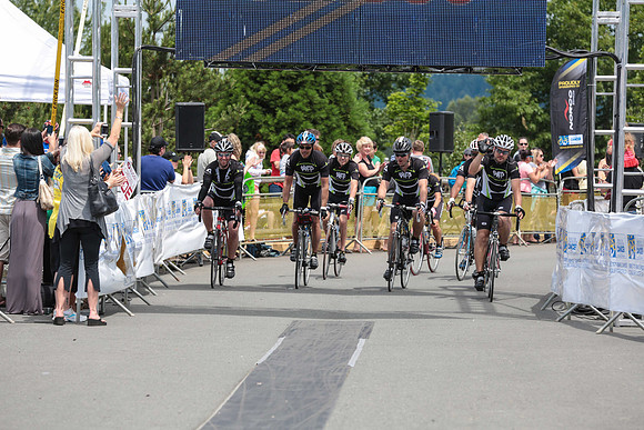 FINISH LINE - 2013 RTCC – Ron Sombilon Photography Team-419