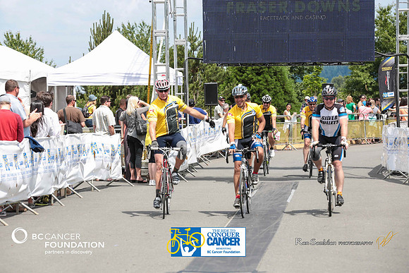 FINISH LINE - 2013 RTCC – Ron Sombilon Photography Team-300-WEB