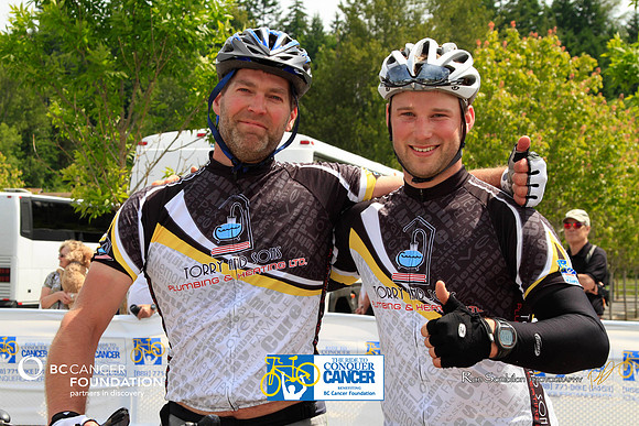 FINISH LINE - 2013 RTCC – Ron Sombilon Photography Team-201-