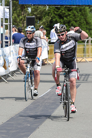 BRAINIACS - Finish Line –2013 RIDE TO CONQUER CANCER –BCCF – Ron Sombilon Photography-11