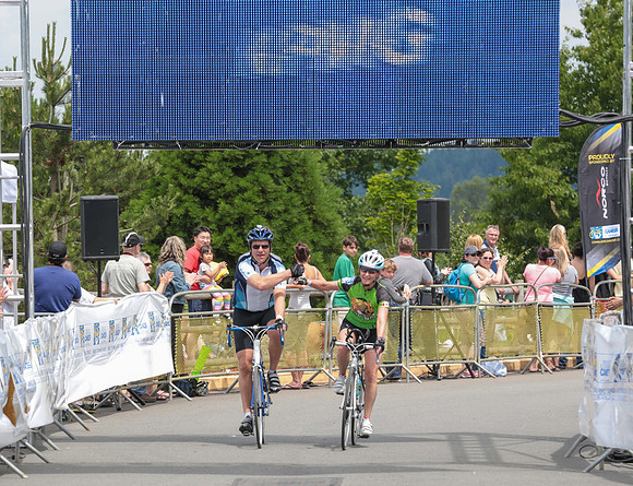 FINISH LINE - 2013 RTCC – Ron Sombilon Photography Team-403