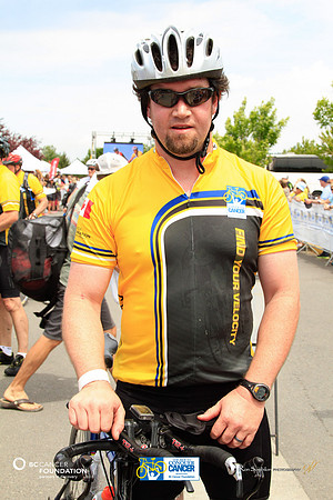 FINISH LINE - 2013 RTCC – Ron Sombilon Photography Team-456-WEB