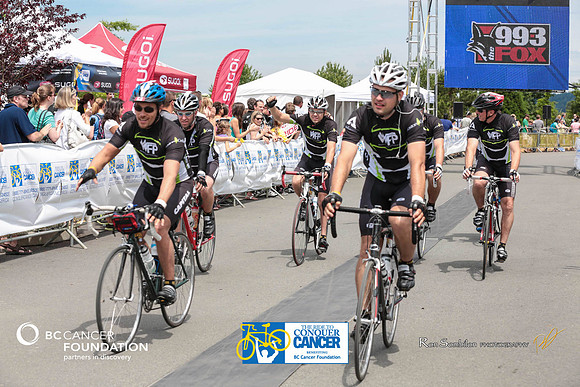 FINISH LINE - 2013 RTCC – Ron Sombilon Photography Team-423-WEB