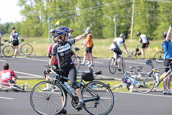BRAINIACS  - Team en route –2013 RIDE TO CONQUER CANCER –BCCF – Ron Sombilon Photography-154