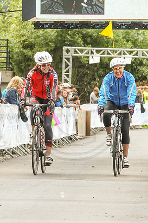 FL – A2 TEAMS –FINISH LINE – 3 –  RIDERS FOR RYDERS –  RTCCVA – Sombilon Photography-11