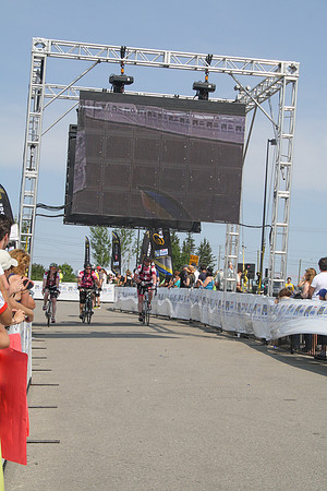 FINISH LINE – HEROES CROSSING –ALBERTA RTCC 2013–  Ron Sombilon Photography-402
