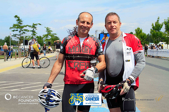 The Motley Crew -finish line –2013 RIDE TO CONQUER CANCER –BC CANCER FOUNDATION – Ron Sombilon Photography_-2-WEB