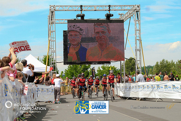 The Motley Crew -finish line –2013 RIDE TO CONQUER CANCER –BC CANCER FOUNDATION – Ron Sombilon Photography_-9-