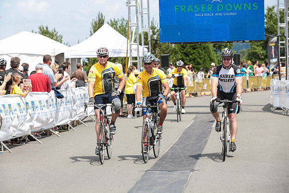 FINISH LINE - 2013 RTCC – Ron Sombilon Photography Team-301