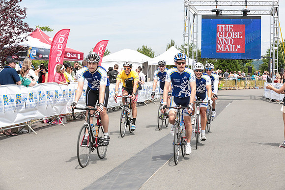 FINISH LINE - 2013 RTCC – Ron Sombilon Photography Team-464