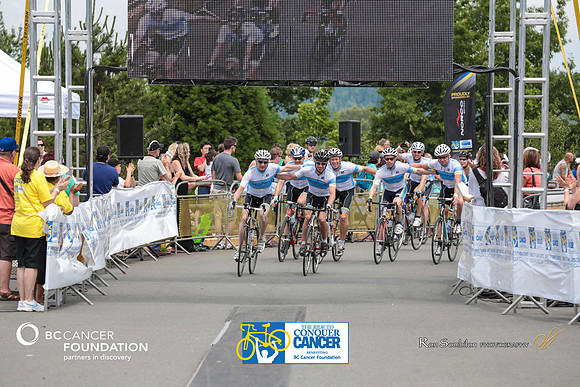 FINISH LINE - 2013 RTCC – Ron Sombilon Photography Team-449-