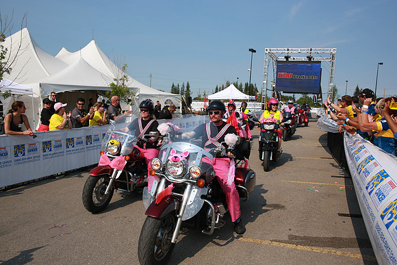 FINISH LINE – VOLUNTEERS-FAMILY-CREW  –ALBERTA RTCC 2013–  Sombilon Photography-20