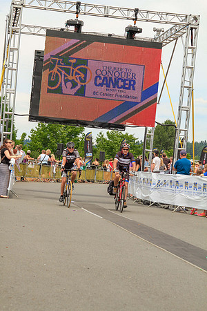 BRAINIACS - Finish Line –2013 RIDE TO CONQUER CANCER –BCCF – Ron Sombilon Photography-74