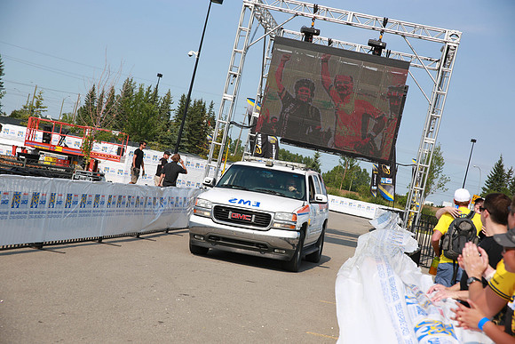 FINISH LINE – VOLUNTEERS-FAMILY-CREW  –ALBERTA RTCC 2013–  Sombilon Photography-84