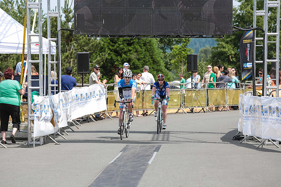 FINISH LINE - 2013 RTCC – Ron Sombilon Photography Team-110