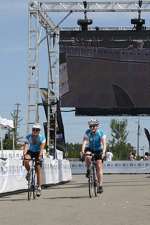 FINISH LINE – HEROES CROSSING –ALBERTA RTCC 2013–  Ron Sombilon Photography-293