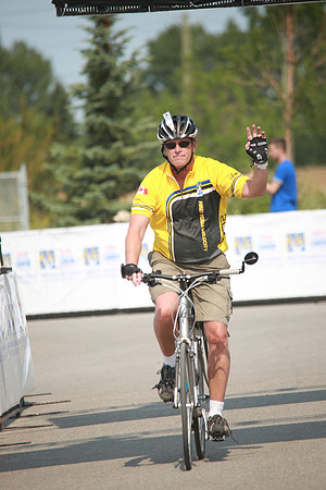 FINISH LINE – HEROES CROSSING –ALBERTA RTCC 2013–  Ron Sombilon Photography-107