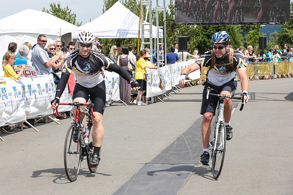 FINISH LINE - 2013 RTCC – Ron Sombilon Photography Team-217