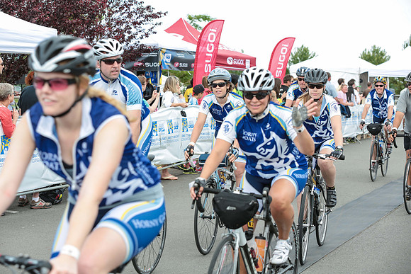 FINISH LINE - 2013 RTCC – Ron Sombilon Photography Team-377