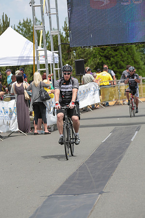 BRAINIACS - Finish Line –2013 RIDE TO CONQUER CANCER –BCCF – Ron Sombilon Photography-27