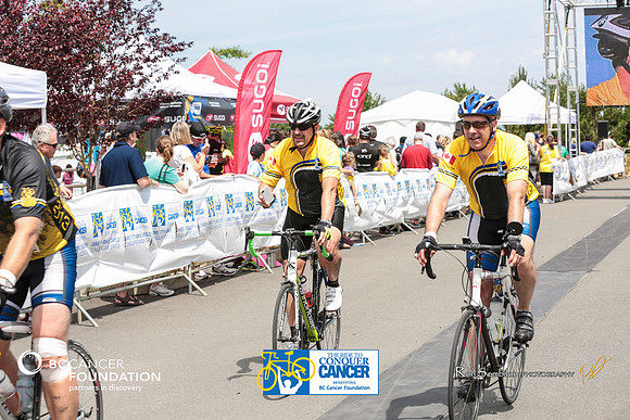 FINISH LINE - 2013 RTCC – Ron Sombilon Photography Team-304-