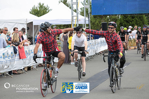 FINISH LINE - 2013 RTCC – Ron Sombilon Photography Team-182-WEB