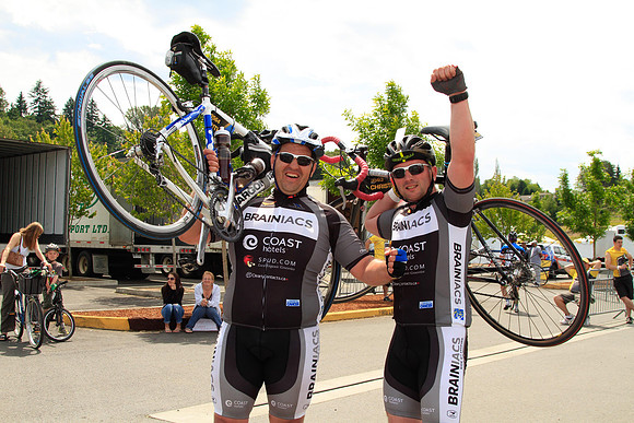 BRAINIACS  - Team en route –2013 RIDE TO CONQUER CANCER –BCCF – Ron Sombilon Photography-12