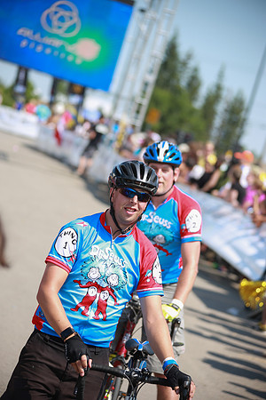 FINISH LINE – HEROES CROSSING –ALBERTA RTCC 2013–  Ron Sombilon Photography-93