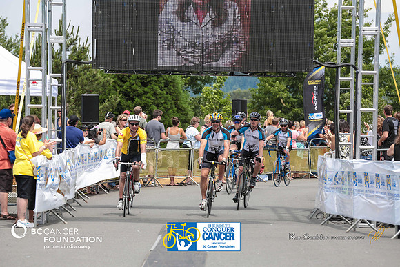 FINISH LINE - 2013 RTCC – Ron Sombilon Photography Team-495-