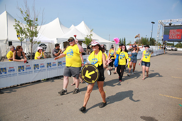FINISH LINE – VOLUNTEERS-FAMILY-CREW  –ALBERTA RTCC 2013–  Sombilon Photography-79