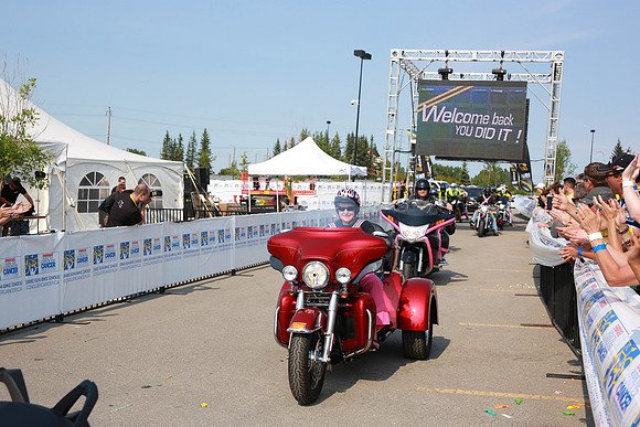 FINISH LINE – VOLUNTEERS-FAMILY-CREW  –ALBERTA RTCC 2013–  Sombilon Photography-32