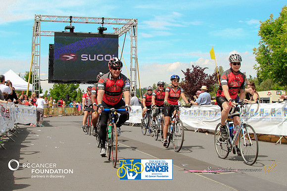 The Motley Crew -finish line –2013 RIDE TO CONQUER CANCER –BC CANCER FOUNDATION – Ron Sombilon Photography_-14-WEB