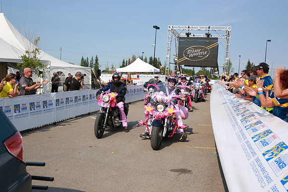 FINISH LINE – VOLUNTEERS-FAMILY-CREW  –ALBERTA RTCC 2013–  Sombilon Photography-13