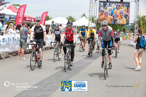 FINISH LINE - 2013 RTCC – Ron Sombilon Photography Team-434-WEB